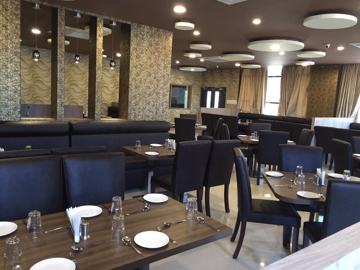 Park Hotel And Resort Kaglipur Esterno foto