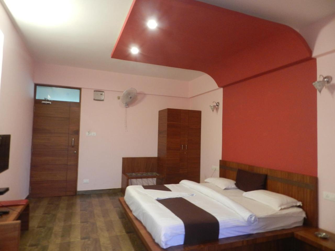 Park Hotel And Resort Kaglipur Esterno foto