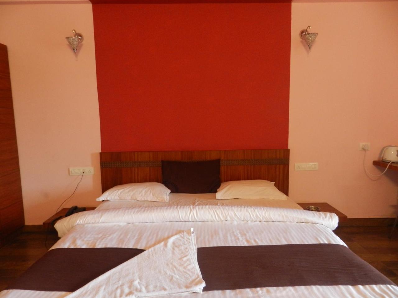 Park Hotel And Resort Kaglipur Esterno foto